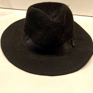Do everything in love Black Wide-Brim Fedora Hat